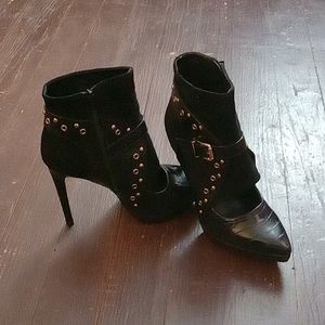 Heeled boots